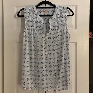 Sleeveless v neck blouse, sz M